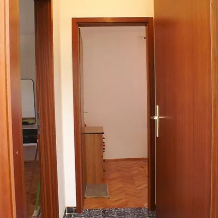 Uvala Karbuni 4465a *